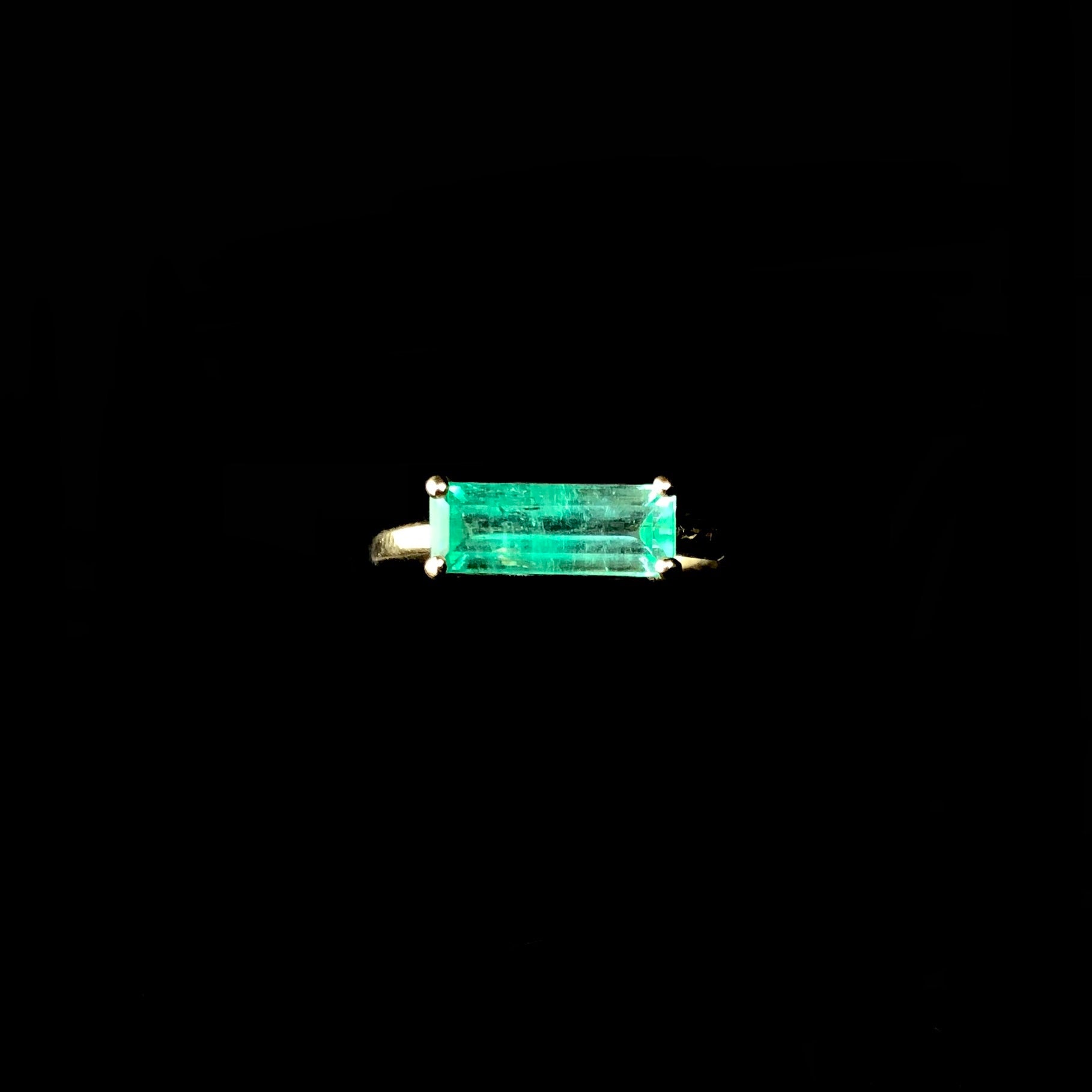 Rectangular Columbian Emerald Gold Ring