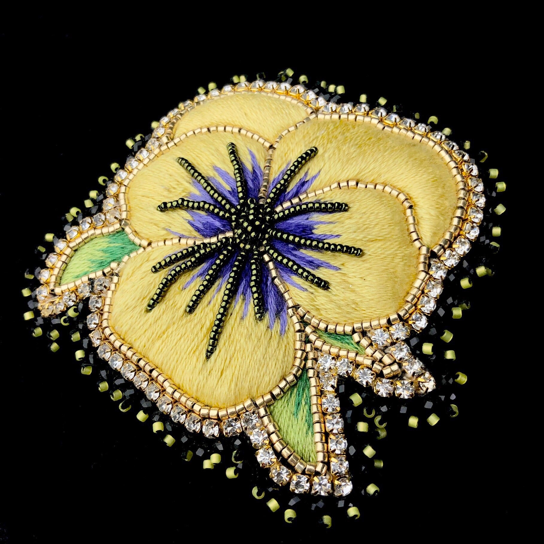 Front view of Pansy Flower Brooch