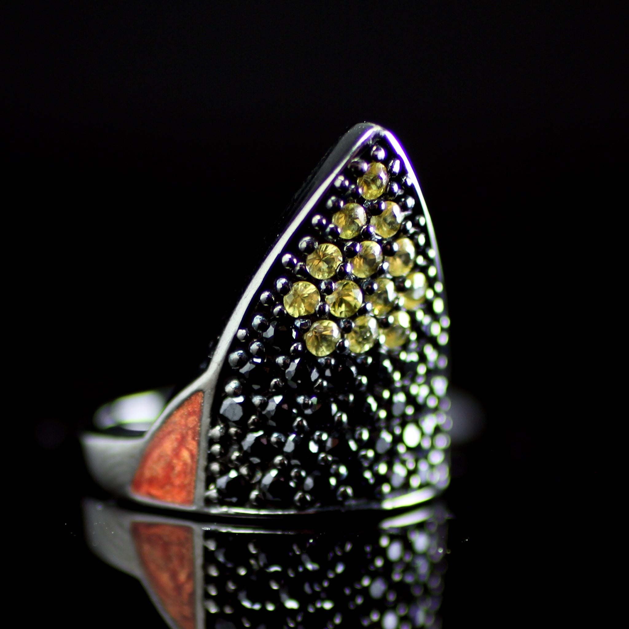 Natural colored sapphire ring created by fine jewelry desiger Matthew Campbell Lauranza for MCL