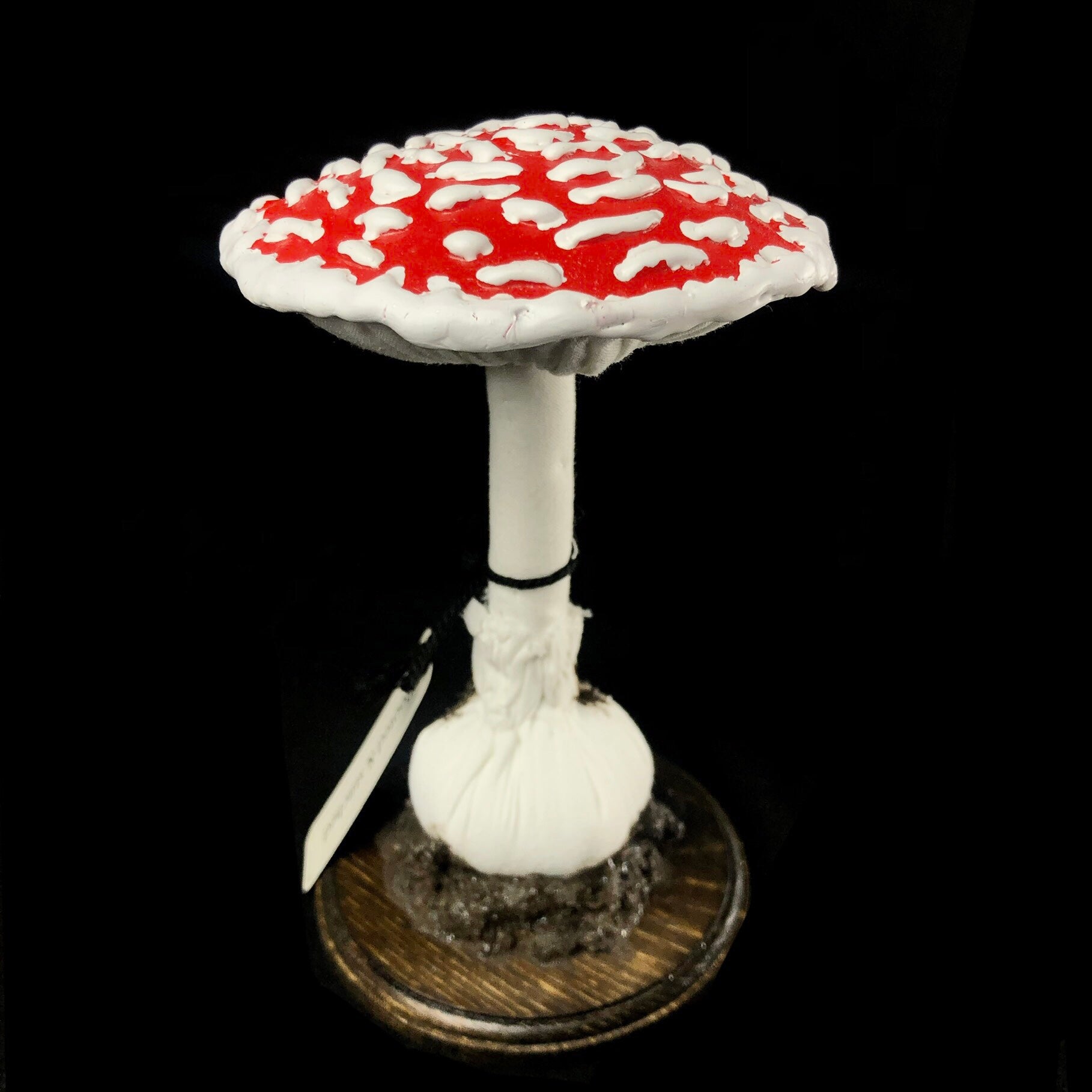 Front view of Amanita Muscaria Mushroom sculpture