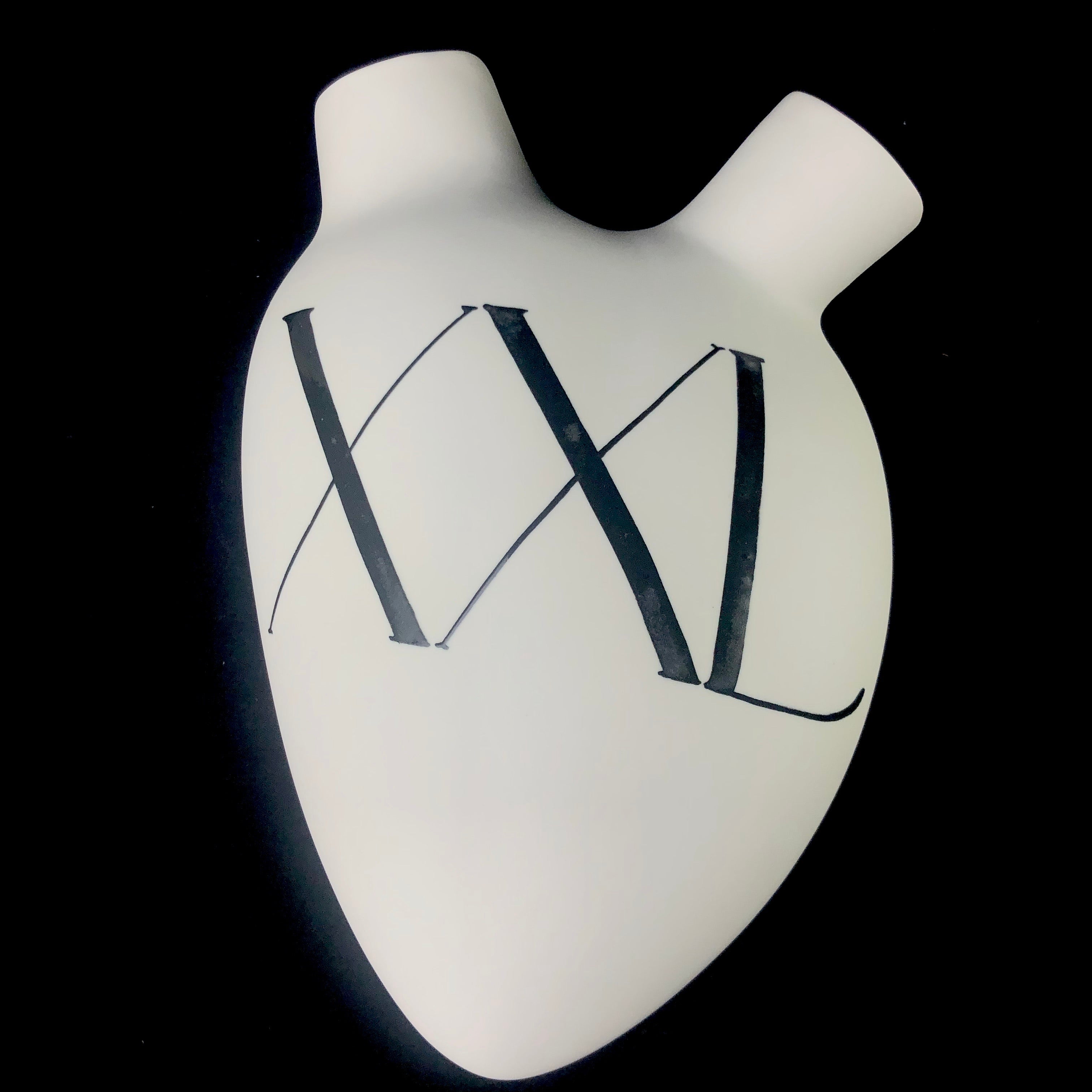Front view of XXL Anatomical Heart sculpture
