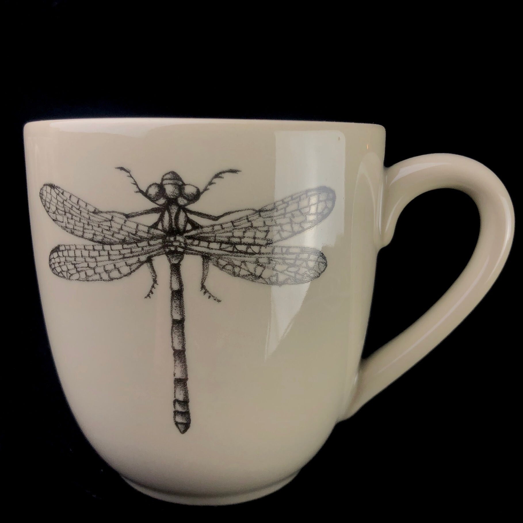 Front view of Dragonfly Mug