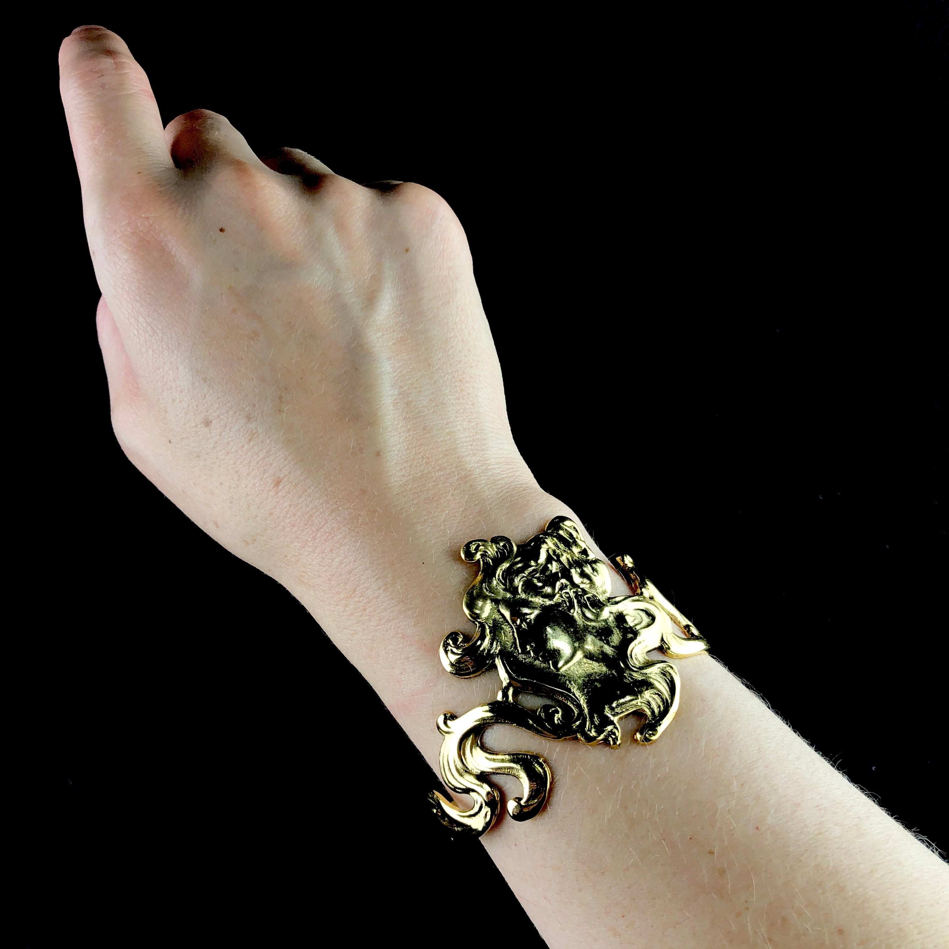 Nouveau Cuff